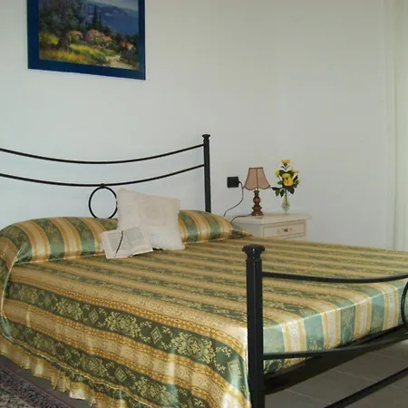 Casakatty Zwei-zimmer-wohnung Mit Balkon Mit Seeblick By Interhome